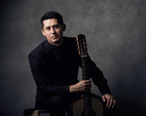 Arody García, guitarrista de Coahuila, es nuevo concertista de Bellas Artes
