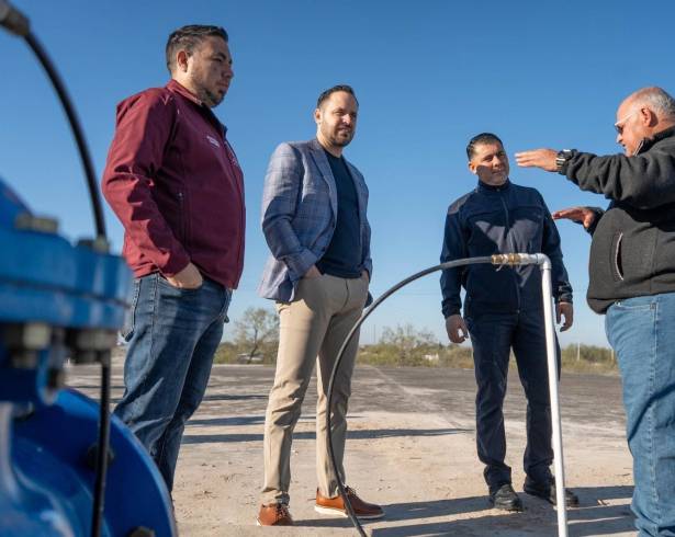 El alcalde Jacobo Rodríguez encabezó la entrega de las obras hidráulicas.
