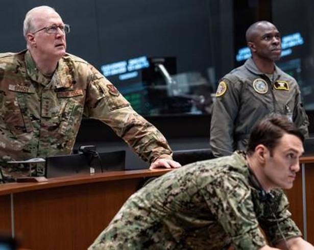 Emocionante. En esta nueva cinta de Bigelow, misma que ha sido un éxito rotundo en el streaming, hay habitaciones de mando, salas de crisis y centros de comando militar.