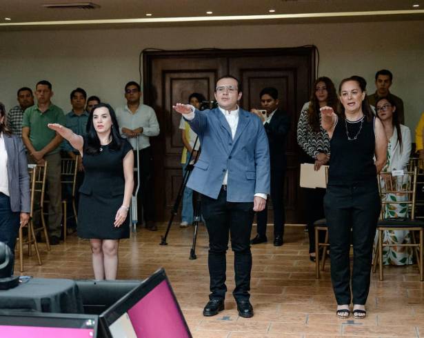 El Cabildo de Saltillo tomó protesta a nuevos integrantes del Ayuntamiento.