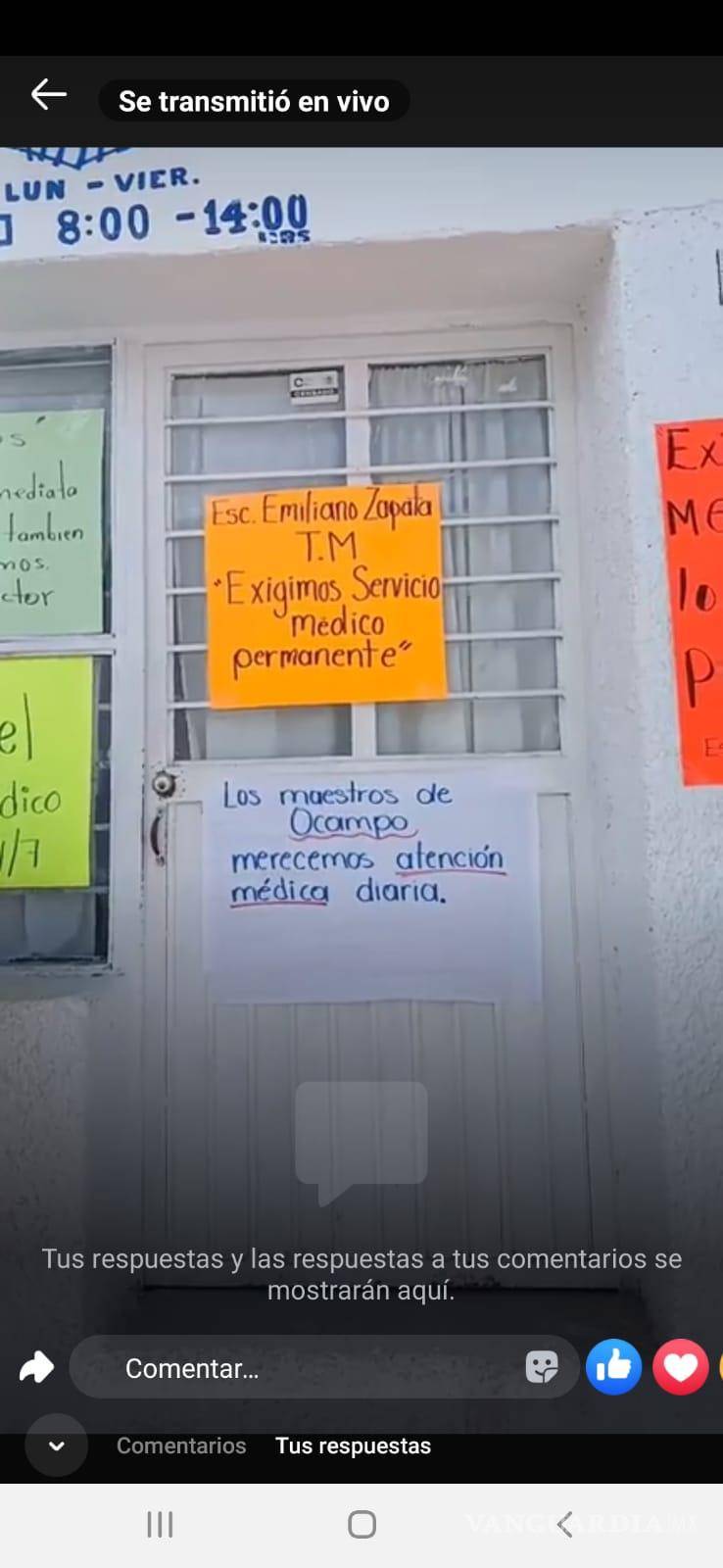 $!Con pancartas los trabajadores de la educación mostraron su descontento.