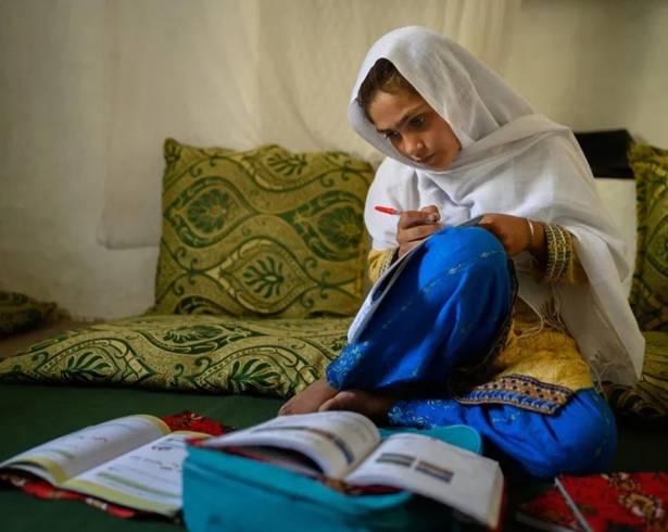 La imagen ganadora de Foto del Año de Unicef Alemania, de la fotoperiodista francesa Elise Blanchard y que forma parte de su reportaje ‘Ser niña en Afganistán’