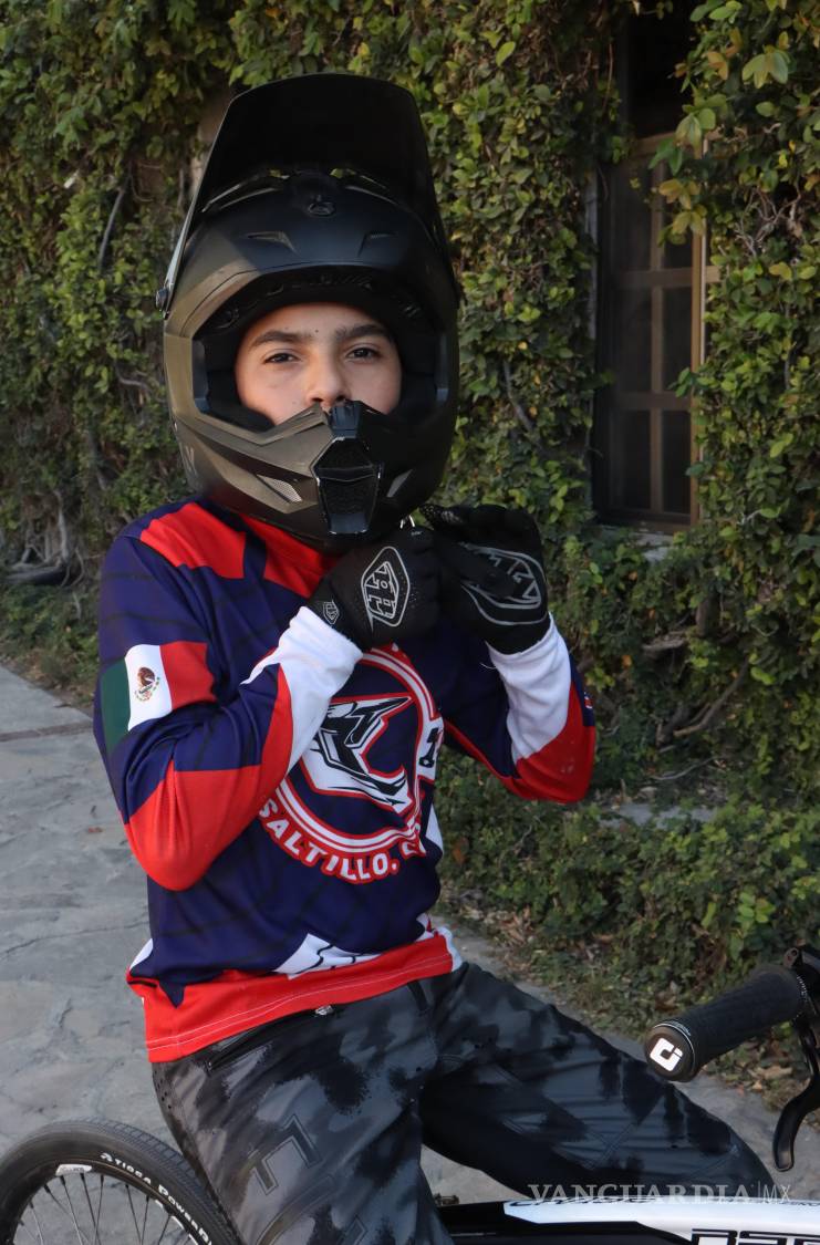 $!Durante una competencia nacional, Sebastián muestra la concentración y técnica que lo han llevado a subir al podio en distintos estados del país.