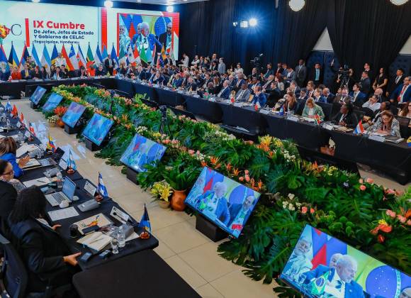 Llaman en Celac a cerrar filas ante plan de aranceles y deportaciones de EU