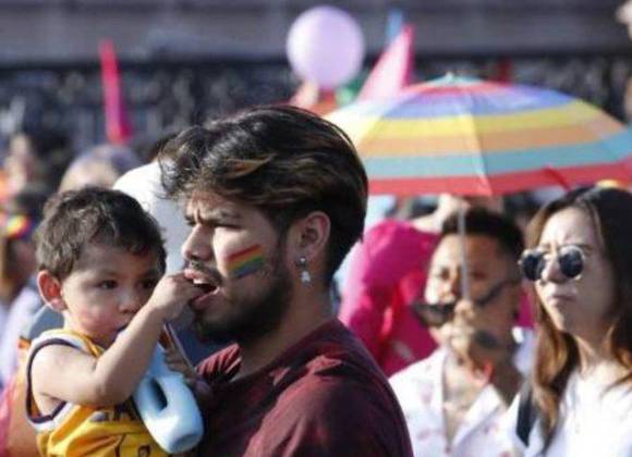 ¿Qué hacer con el odio en las redes sociales? Cuarta Pared invita a acción teatral contra la LGBTfobia