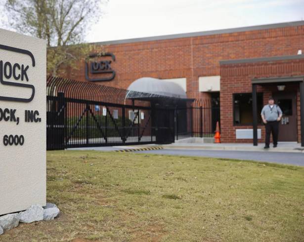 El 4 de agosto de 2021, el gobierno de México demandó a fabricantes y distribuidores de armas estadounidenses, entre ellos a Glock Inc., ante un tribunal federal de Boston.