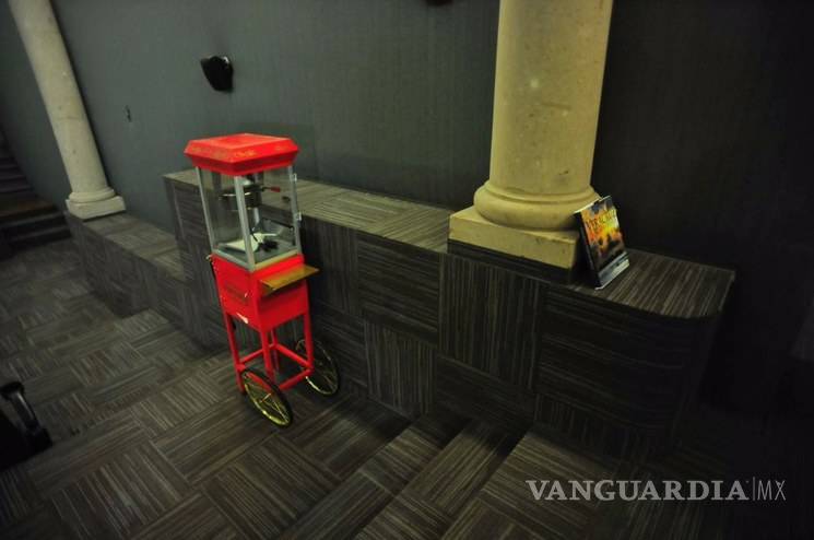 $!Saquean Casa Veracruz, residencia de gobernadores; se llevaron vinos, cuadros y televisores