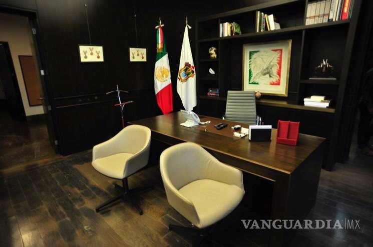 $!Saquean Casa Veracruz, residencia de gobernadores; se llevaron vinos, cuadros y televisores