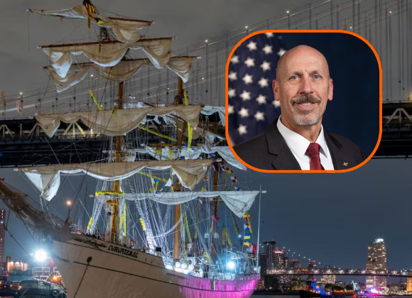 Estados Unidos espera autorización de México para subir al buque Cuauhtémoc