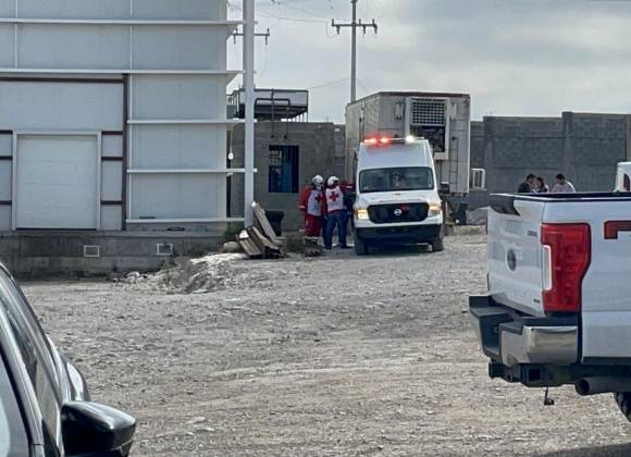 The worker fell from the forklift and was taken to a Saltillo hospital