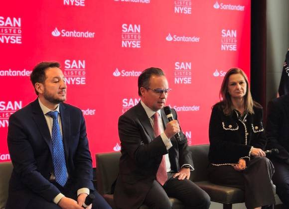 Advierte Santander: política arancelaria impactará desempeño de economía