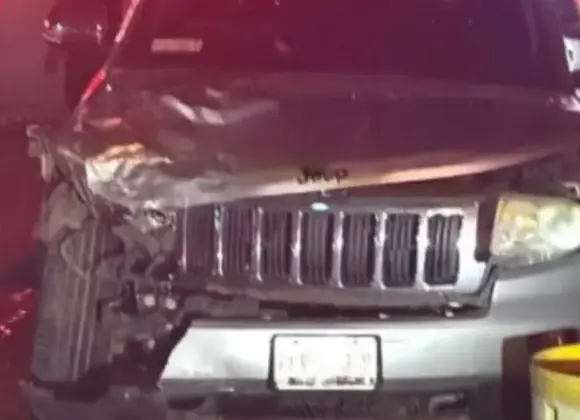 Embiste y mata a oficial de Tránsito de NL vehículo con placas de Coahuila