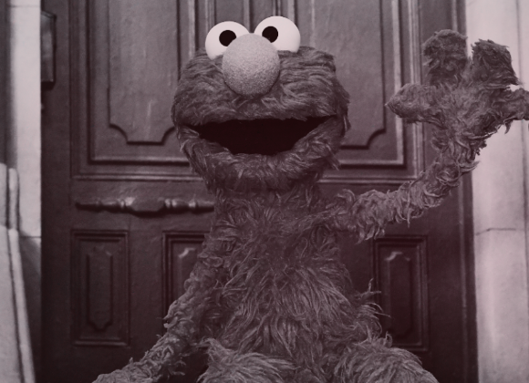 ¿Elmo es antisemita? Hackean cuenta de X y publican mensajes de odio