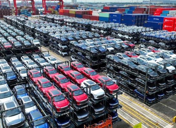 Aranceles subirán precio de autos en EU y México y reducirán ventas: expertos