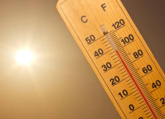 Por ola de calor, Nuevo León analiza suspensión de clases... pero no generalizadas