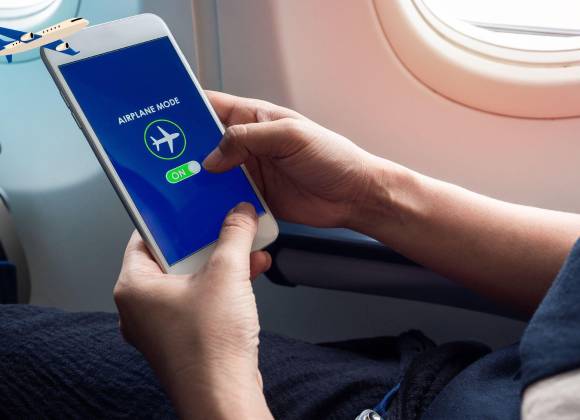 ¿Qué es el modo avión y cómo activarlo en tu celular durante un vuelo?