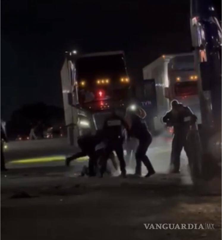 $!El tractocamión fue asegurado y puesto a disposición del Ministerio Público para las investigaciones correspondientes.