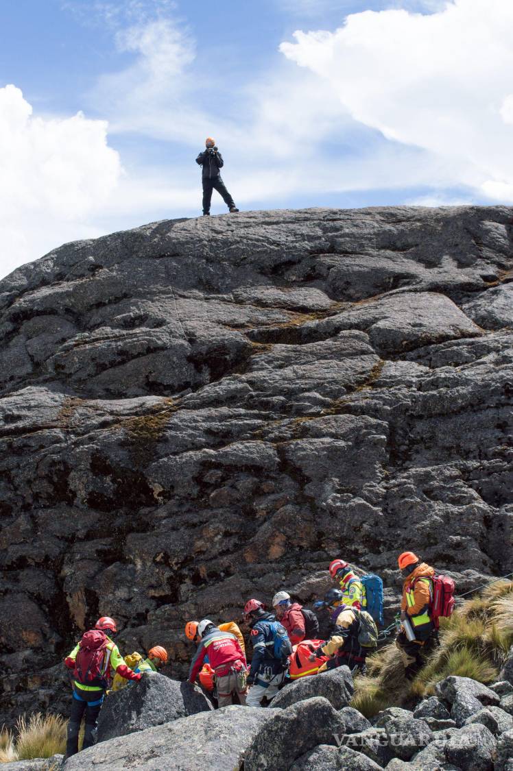 $!La pared de la Widowmaker Arete obligó al joven a quedar varado en un pequeño saliente.