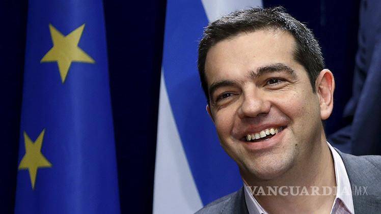 $!Alexis Tsipras, quien ya fue primer ministro, es el principal opositor en estos comicios.