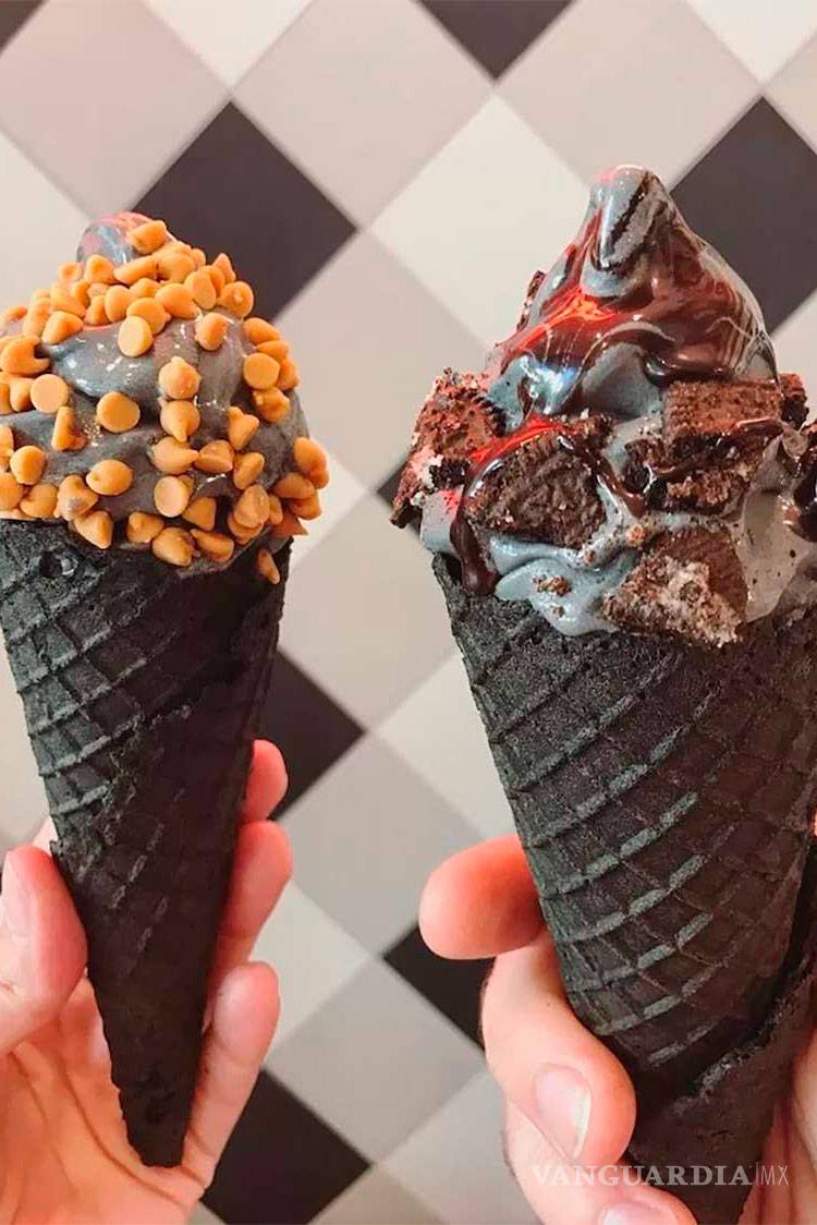 $!Helados y postres 'darks', tendencia que va contra lo 'unicornio'