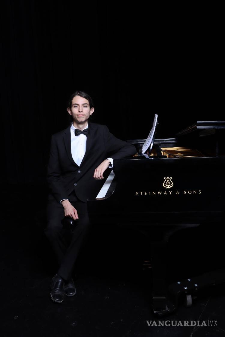 $!Eric Valdés Marines es Maestro de Piano.