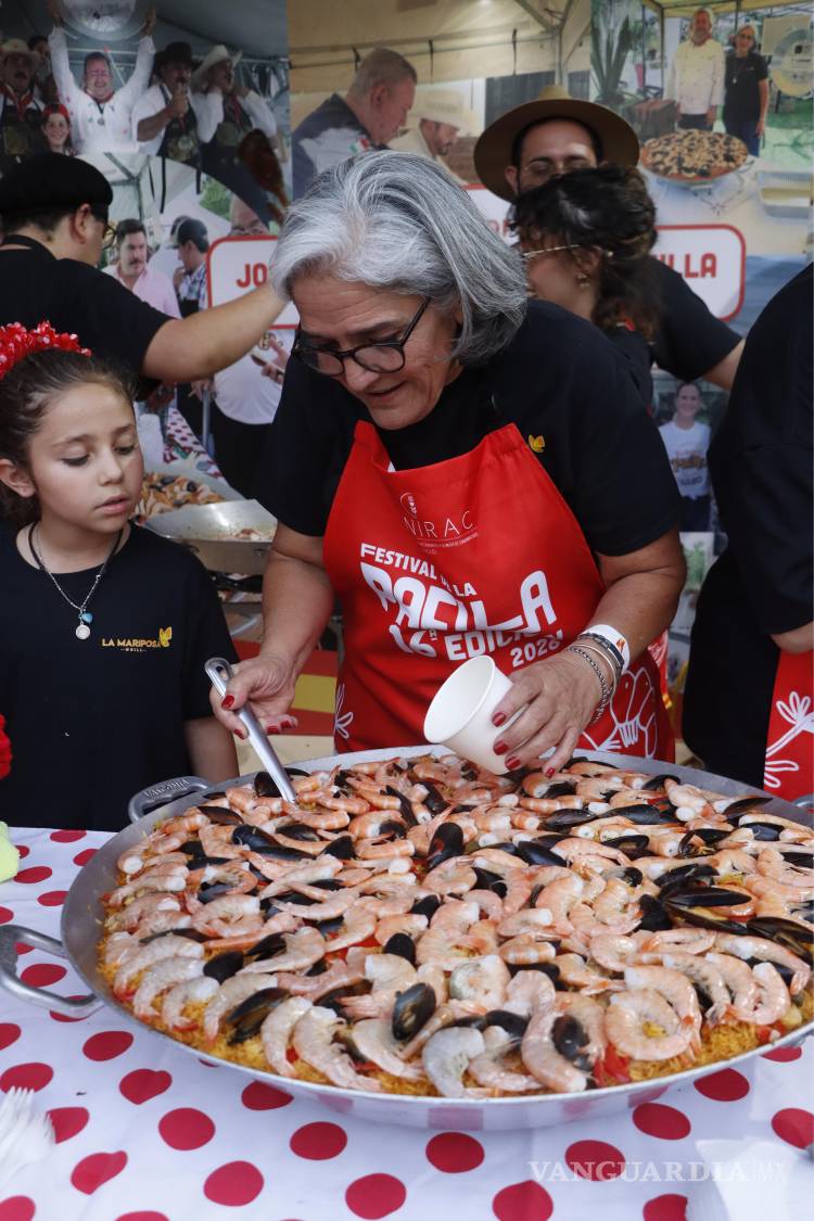 $!Arroz, música y azafrán: el 16° Festival de la Paella se consolida en Saltillo