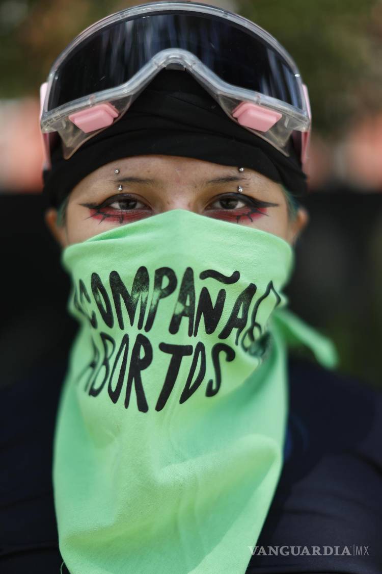 $!A 90 años del inicio de la lucha por la despenalización del aborto en México, un puñado de mexicanas por la unidad del movimiento feminista.