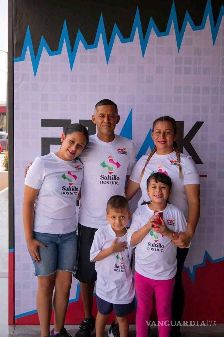 $!La carrera más importante de Ariel Quintero no se corre contra el reloj, sino junto a sus hijos, paso a paso y con el ejemplo como guía.
