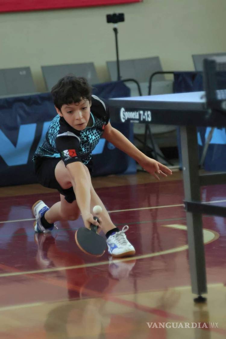 $!Su padre, Ramatiz Arellano, destaca la disciplina y pasión con la que su hijo ha abrazado el tenis de mesa.