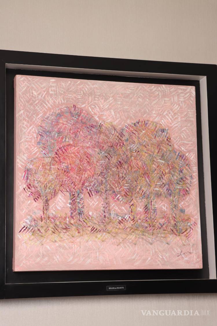 $!El hilo es el sello que distingue sus obras de arte.