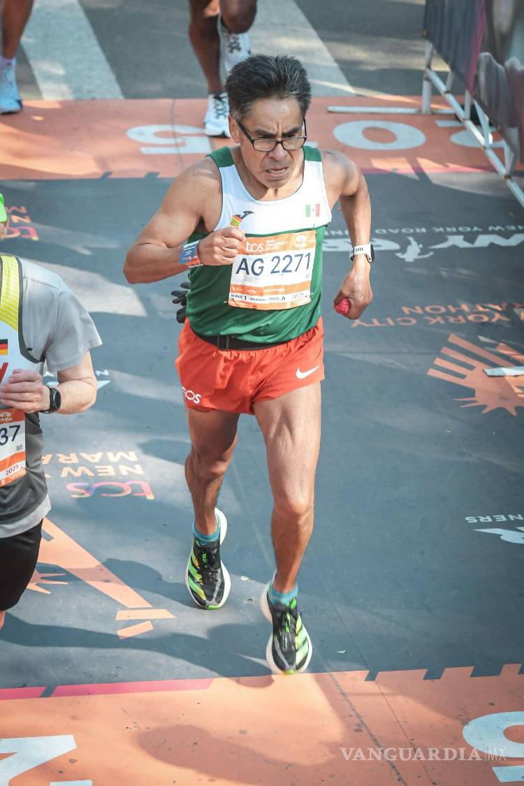 $!Durante seis meses, Colin siguió un plan de entrenamiento que alcanzó hasta 180 kilómetros por semana para llegar en óptimas condiciones.