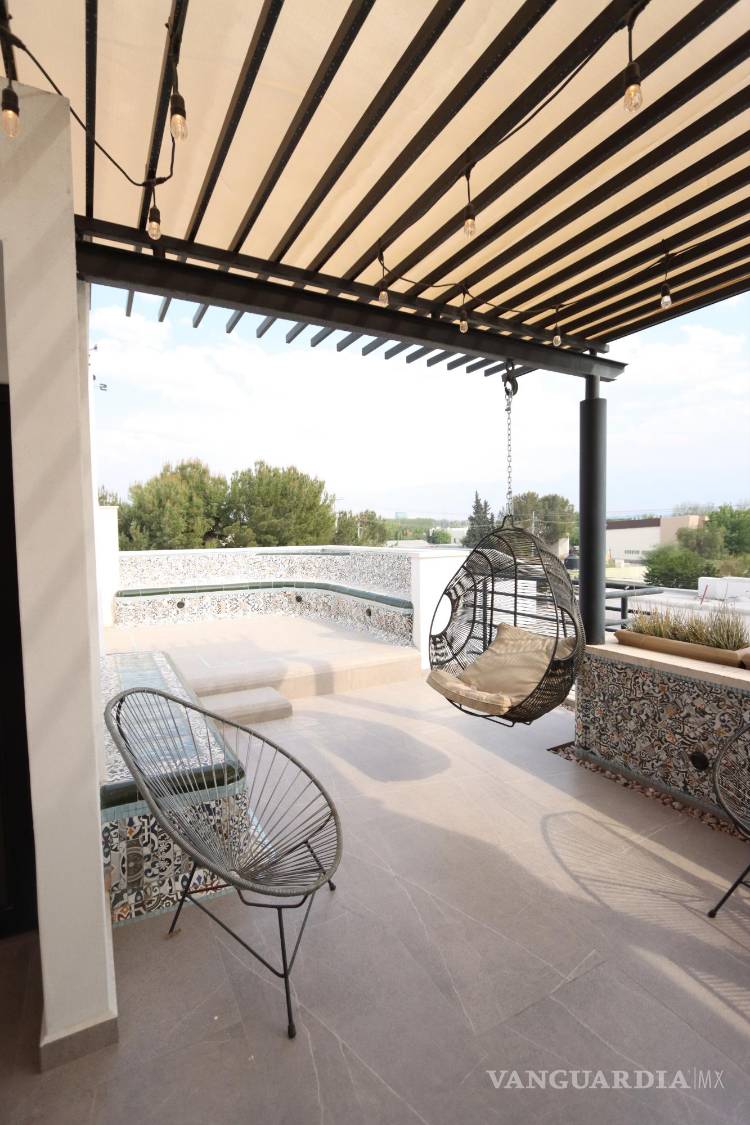 $!El gusto del arquitecto por el acabado artesanal complementa el estilo contemporáneo de toda la casa.