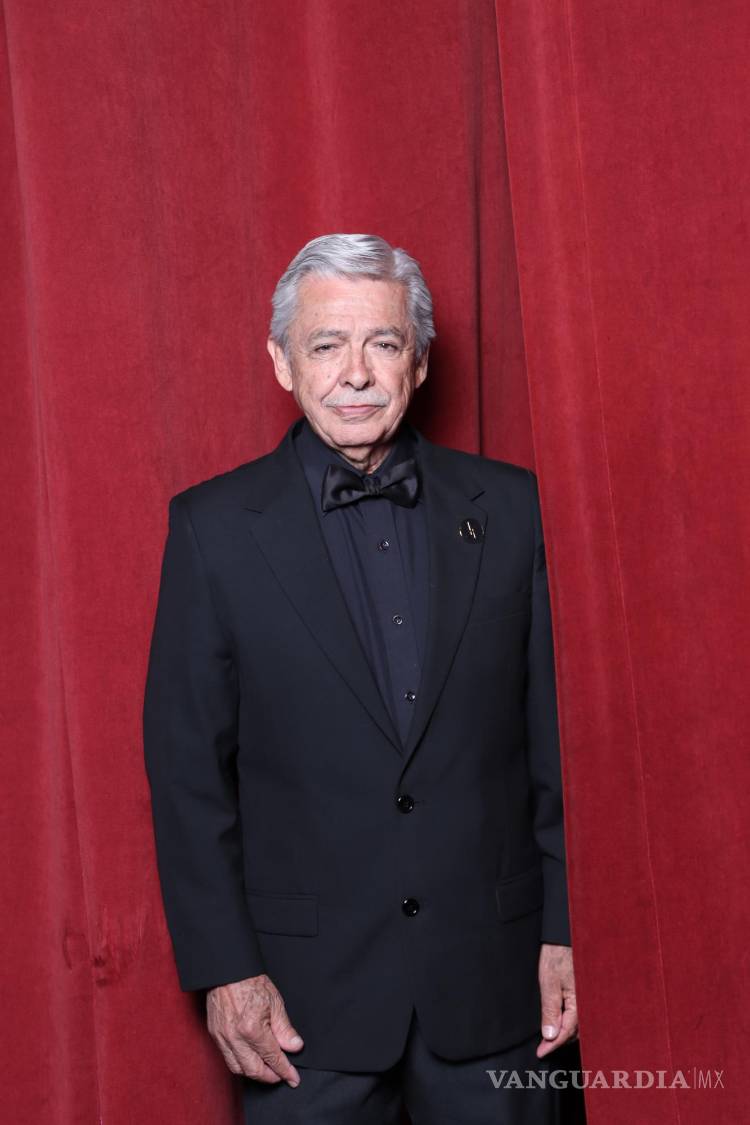 $!Javier Flores recuerda acudir a casting después de ver un anuncio en Facebook: ‘deja el karaoke y ven a cantar con nosotros’.