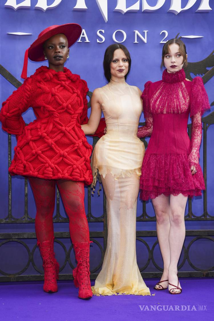 $!a actriz Emma Myers vuelve como Enid Sinclair, la colorida mejor amiga de Merlina, con un papel más desarrollado en esta temporada.