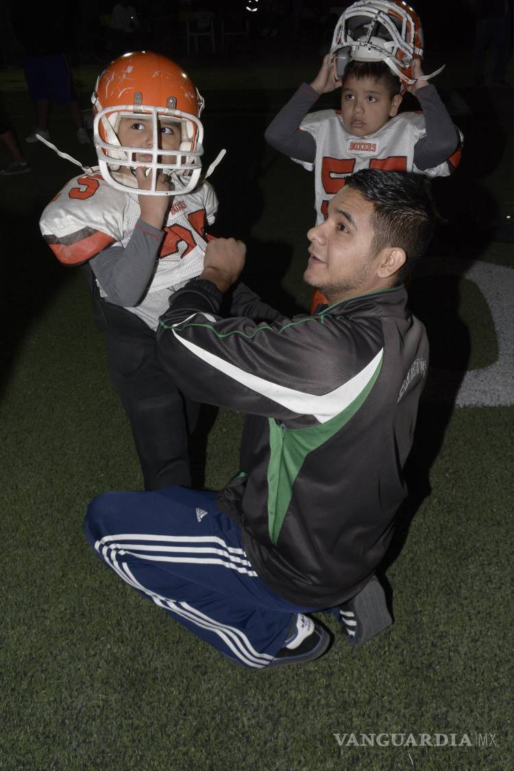 $!Leonardo y Omar Alberto García con su papá Alan García Oyervides.