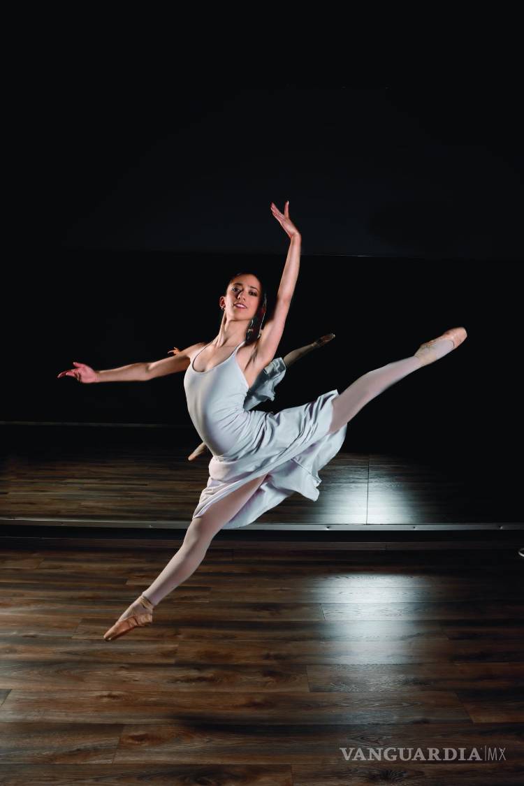 $!El Ballet es terapia para su vida.