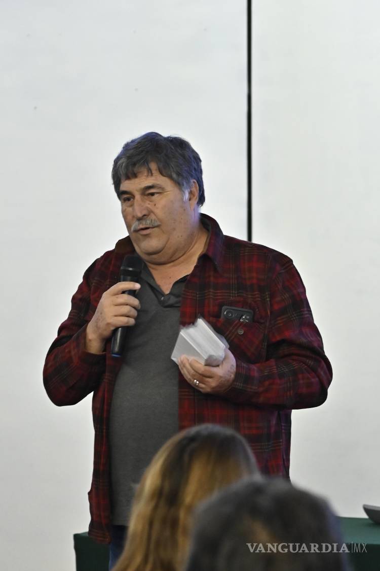 $!Rescatan fondo fotográfico que conserva la historia de la gente de Parras de la Fuente