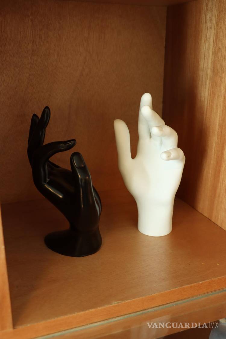 $!Sumérgete en el estudio de la saltillense Lorena Martin: un espacio lleno de creatividad y arte en movimiento