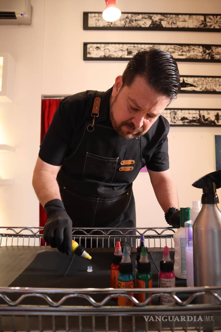 $!La realidad mágica de Alfonso Rosas, muralista y tatuador en Saltillo