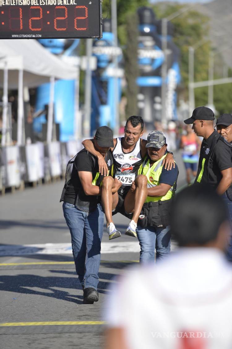 $!Los golpes de calor están a la orden del día en carreras como la 21K Coahuila 2024.