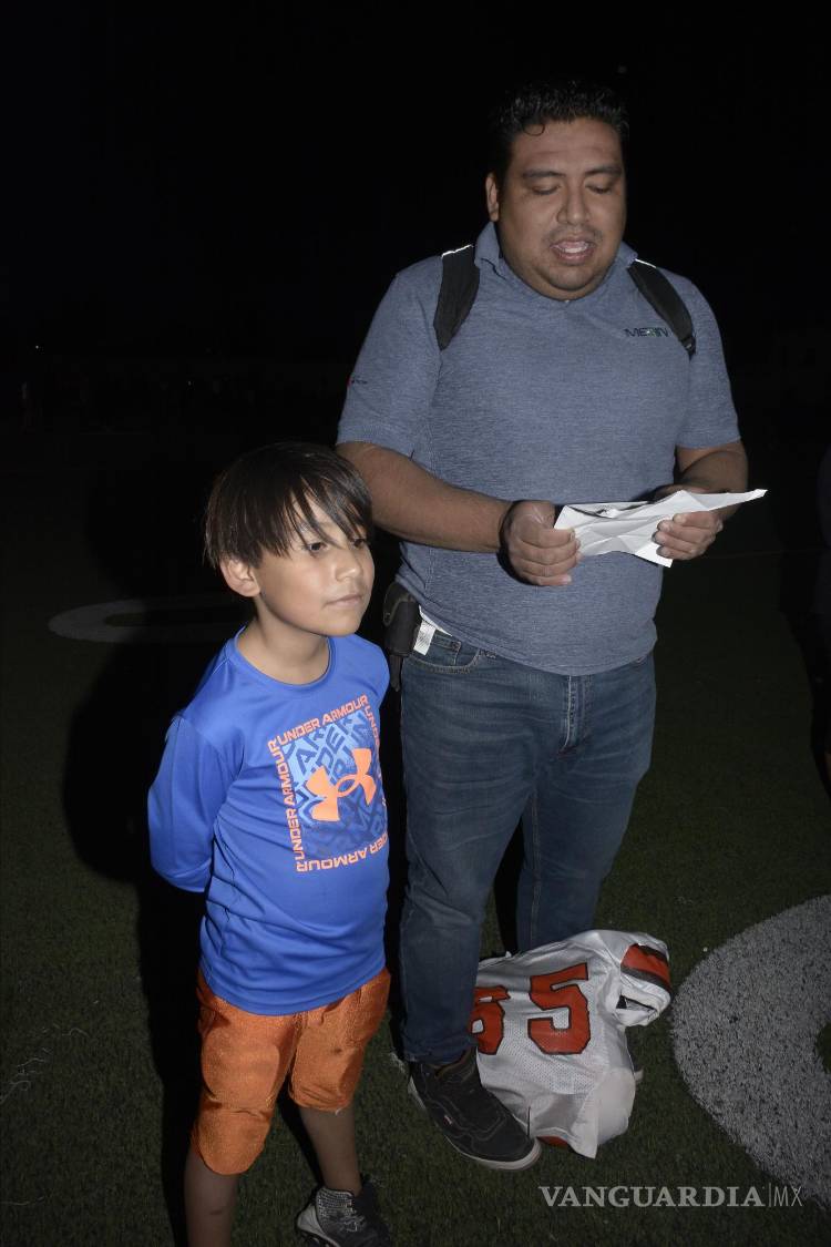 $!El momento emotivo de la noche fue cuando los padres leyeron cartas a sus hijos.