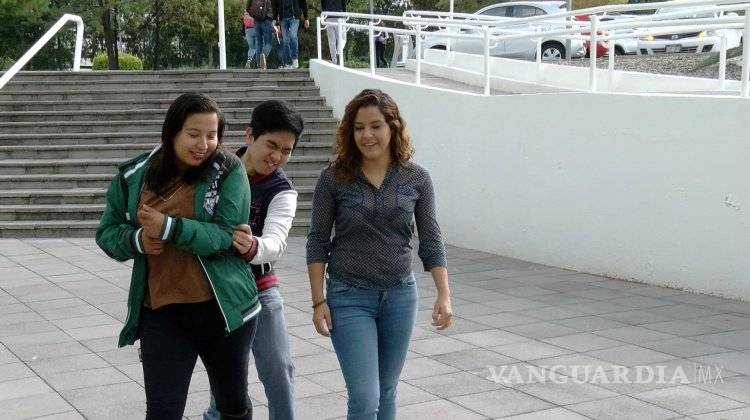 $!Estudiantes mexicanas crean chamarra antiacoso