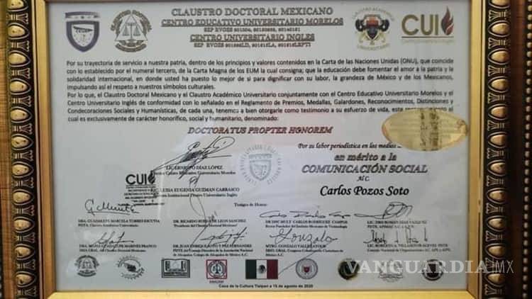 $!“Lord Molécula” y otros reporteros de la “mañanera” reciben doctorado honoris causa