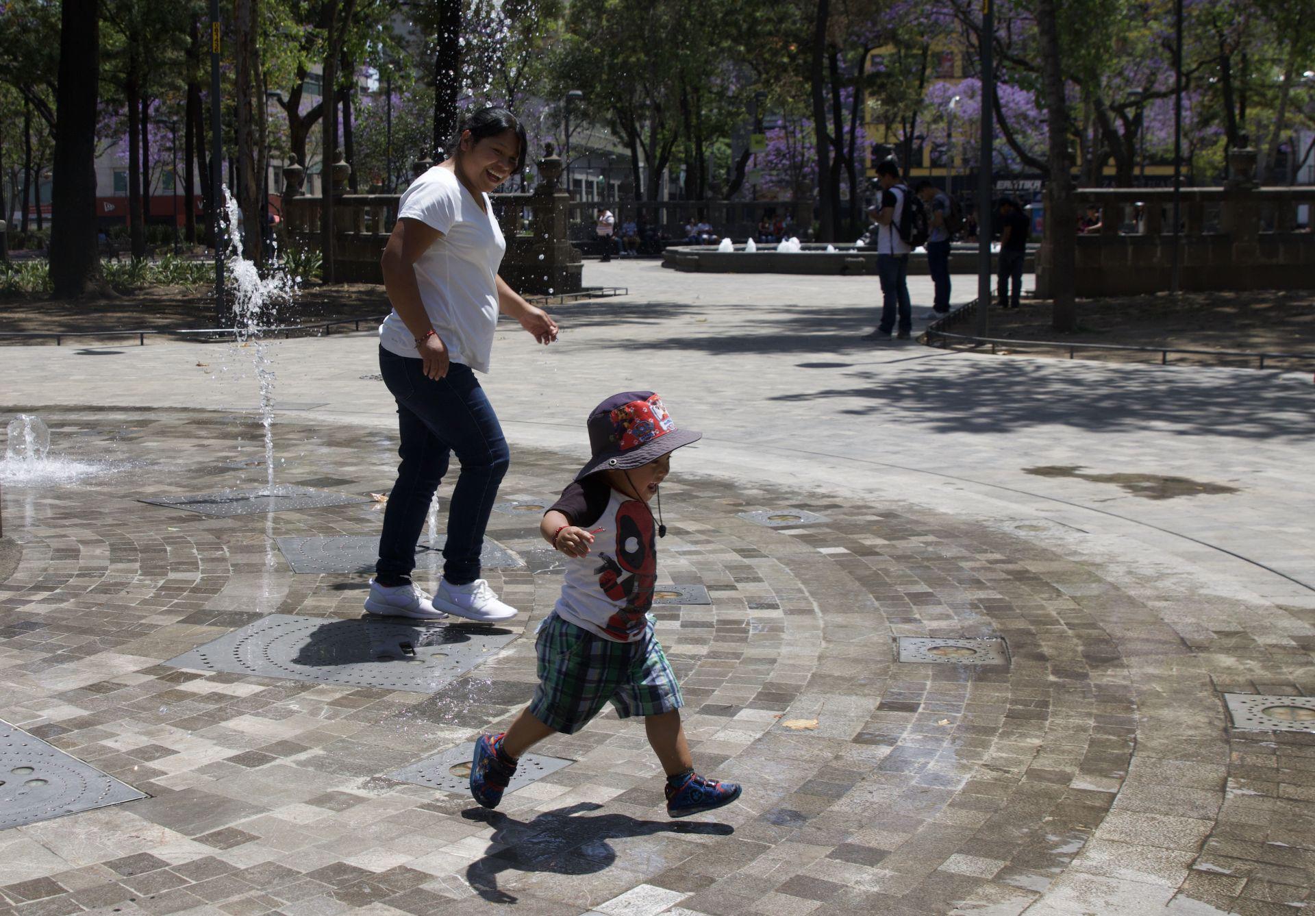 Prevalecerá onda de calor en 23 estados de México... pero por frente frío #50 se prevé viento y lluvias fuertes