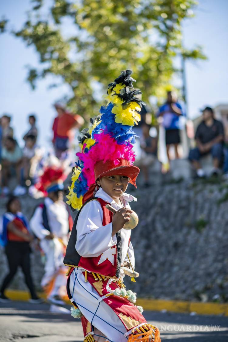 $!Cada paso es una ofrenda: los danzantes entregan su sudor como oración viva.