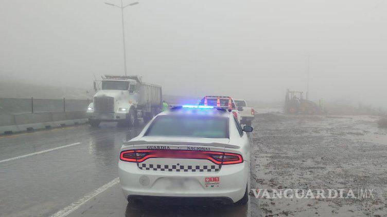 $!La autopista Monterrey-Saltillo fue afectada por los deslaves ocasionados por las lluvias de la tormenta tropical “Alberto”.