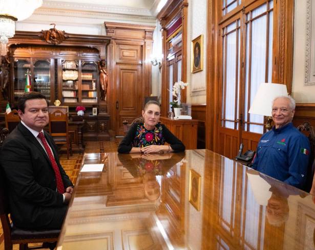 Claudia Sheinbaum Pardo, Presidenta de México, anunció la saluda de Víctor Rodríguez al frente de Pemex, en su lugar estará Juan Carlos Carpio, destacó el trabajo del primero y señaló que dirigirá el Instituto de Electricidad y Energías Limpias. En la reunión estuvo la secretaria de Energía, Luz Elena González Escobar.