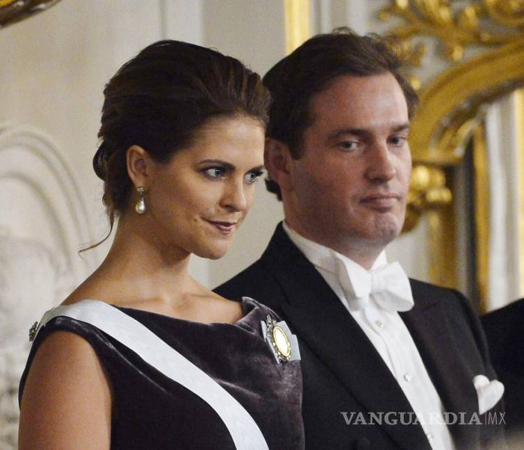 $!La princesa sueca Madeleine (i) y Chris O'Neill (d)en Estocolomo, Suecia.