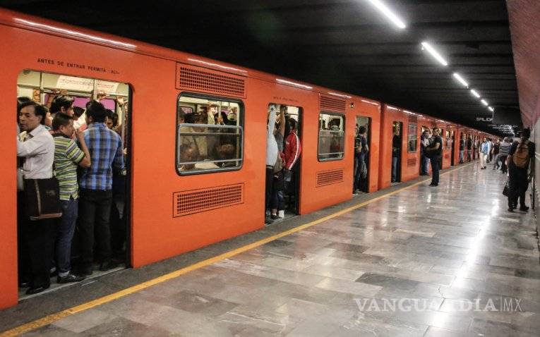 $!Metro de la Ciudad de México cumple 50 años; sin dinero y con trenes obsoletos