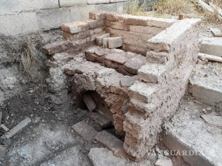 Ladrilleros queman llantas en Saltillo; vecinos se quejan de contaminación